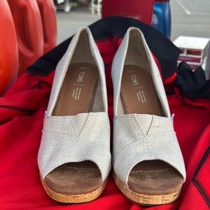 Toms Gray Wedge Shoes Stylish Comfort